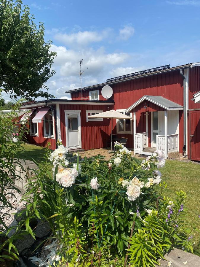 Gardshuset Mitt I Centrala Gaevle Exterior foto